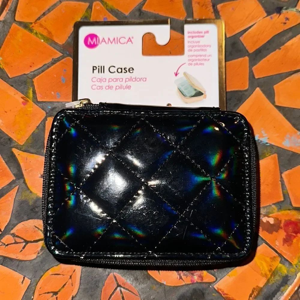 MIAMICA Travel Zip Around Pill Case Quilted Diamond Sewn Black Faux Leather
